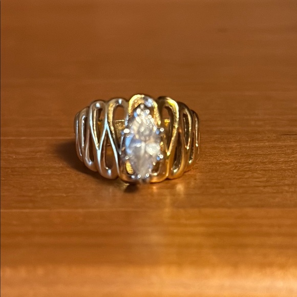 Women's Ring - Picture 4 of 7